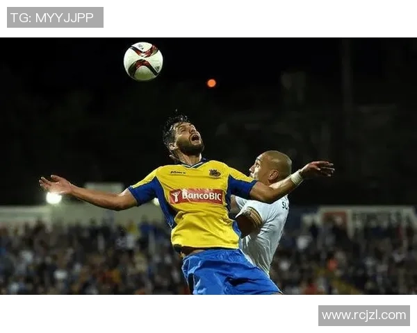 上一届足球冷门球星回顾与解析 如何突破传统巨星光环引领新风潮