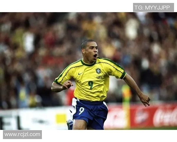 天下足球历史上十大最强球星排名揭晓 足坛传奇人物一览 天下足球历史上十大最强球星排名揭晓 足坛传奇人物一览